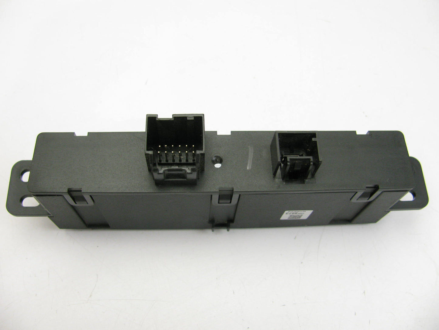 NEW OEM GM Center Console Rear Radio Audio Control USB, RCA Ports 23208573