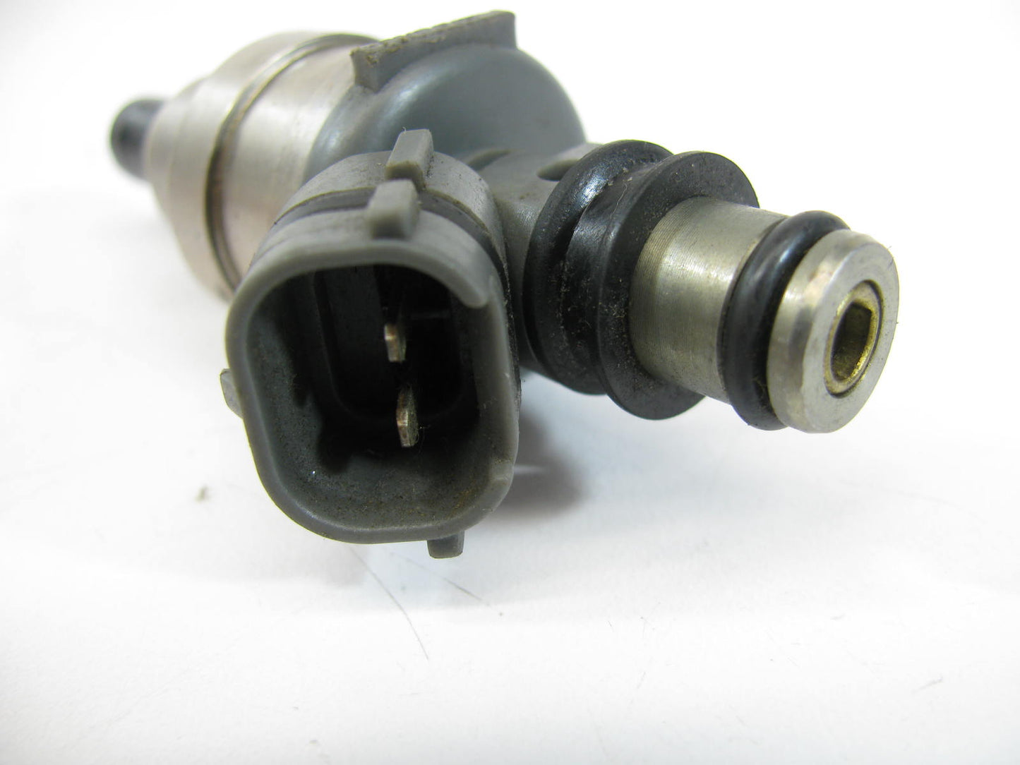 NEW - OUT OF BOX - Denso 23250-74030 Fuel Injector - 1987 Toyota 2.0L DOHC