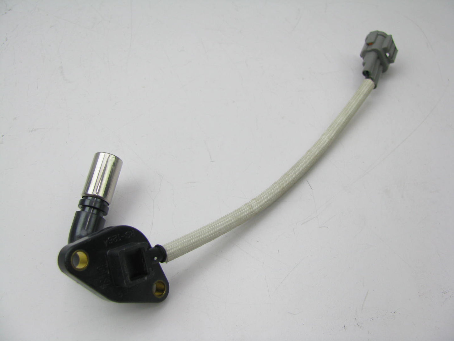 NEW - OUT OF BOX 23731-6P105 Camshaft Variable Timing Sensor For 99-00 Q45 4.1L