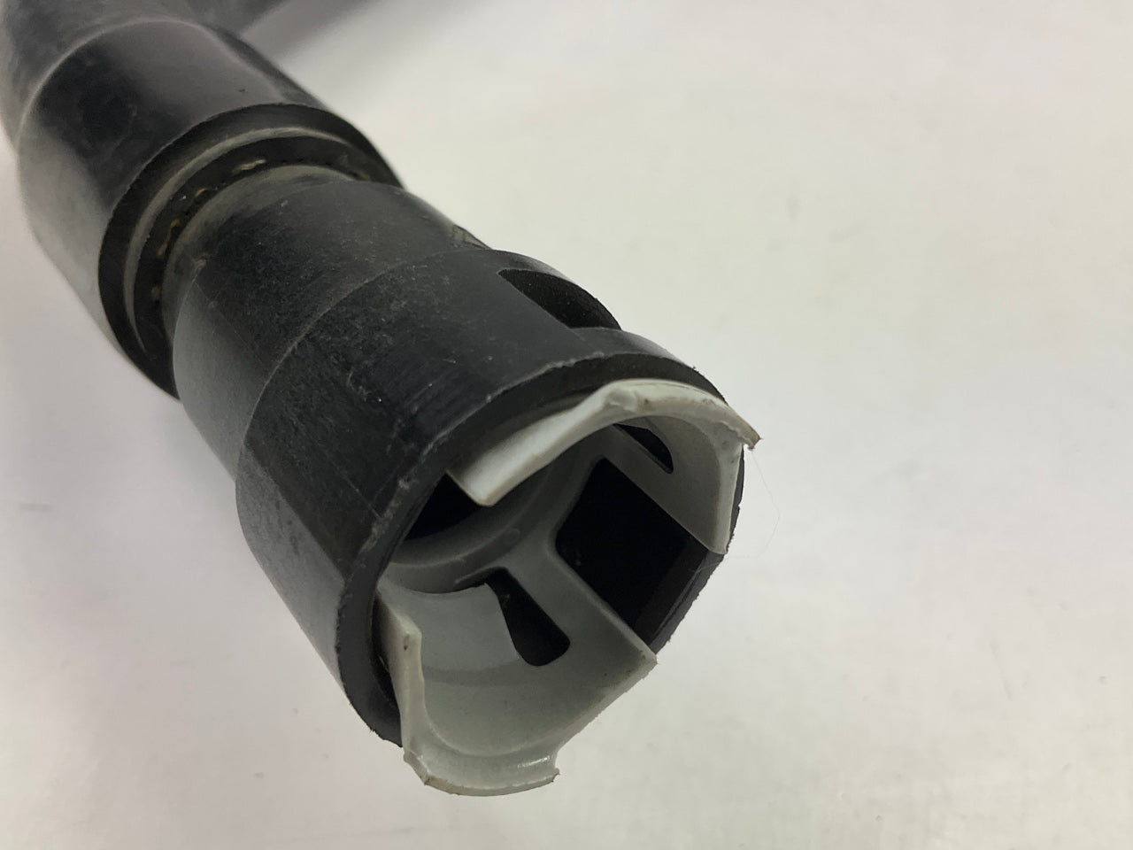 NEW 23877 HVAC Molded Heater Hose, OUTLET - 09-10 Expedition, Navigator 5.4L V8