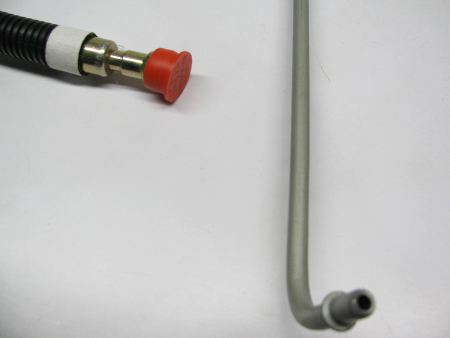 NEW - UNBOXED GM 24575564  Fuel Rail Feed Line For 1996-2002 GM 2.4L