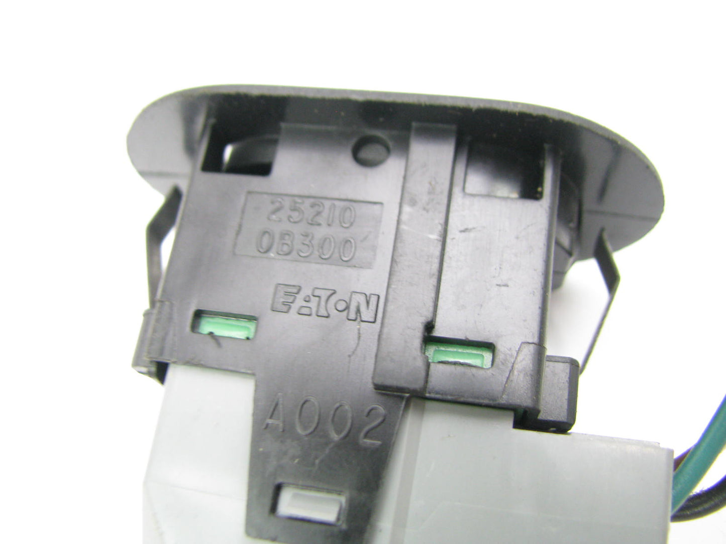 NEW - OUT OF BOX 25210-0B300 Right Power Door Lock Switch For 93-96 Nissan Quest