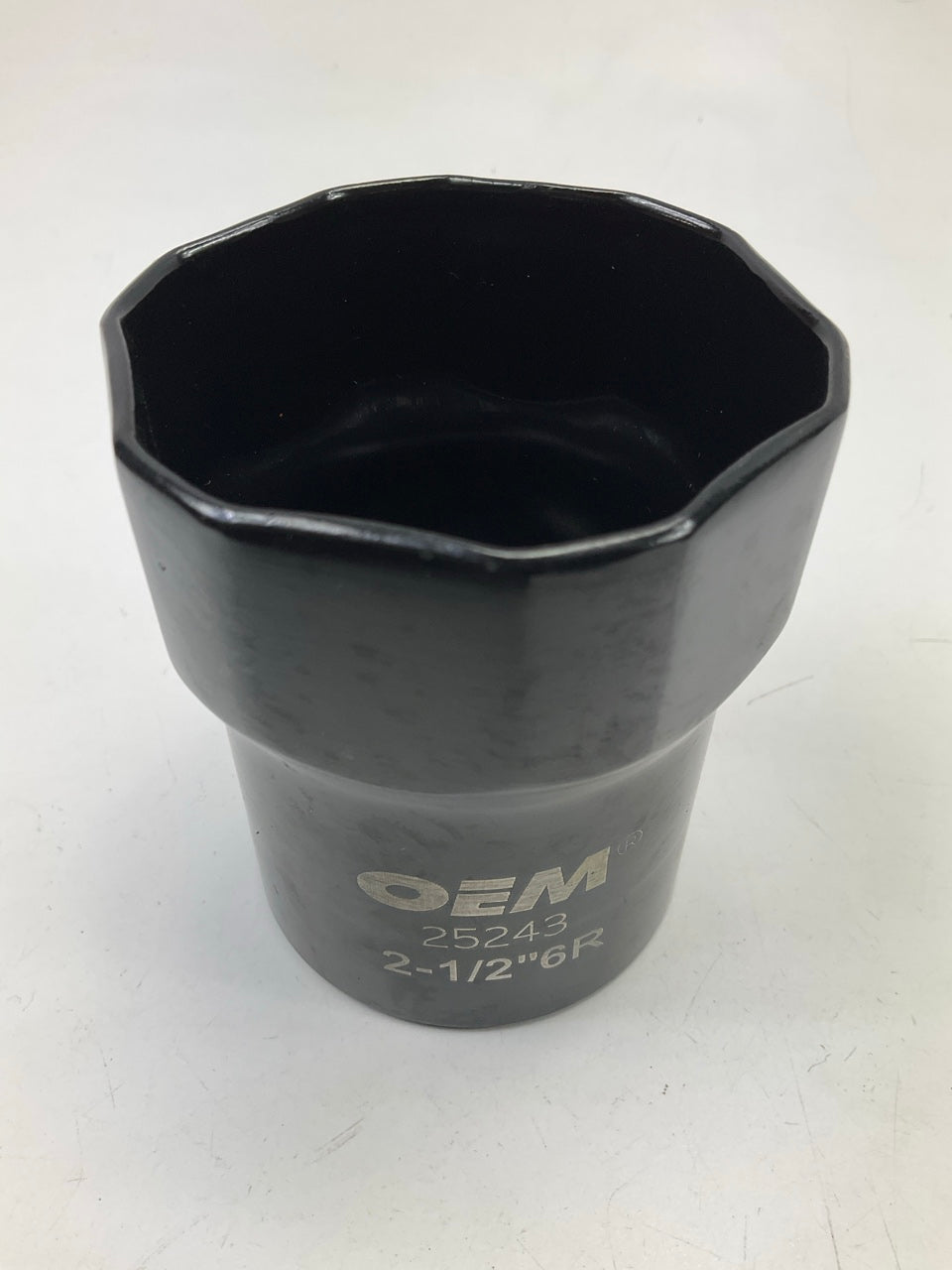 New Unboxed OEM TOOLS 25243 Axle Spindle Locknut Lock Nut Socket - 2-1/2'' Ford
