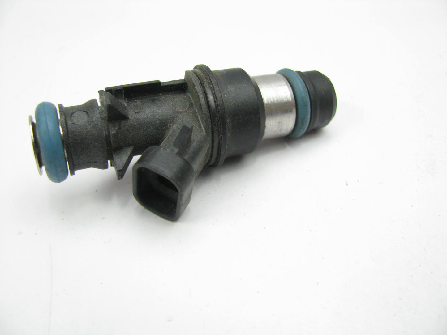 NEW - OUT OF BOX - OEM GM Multi Port Fuel Injector 25317628