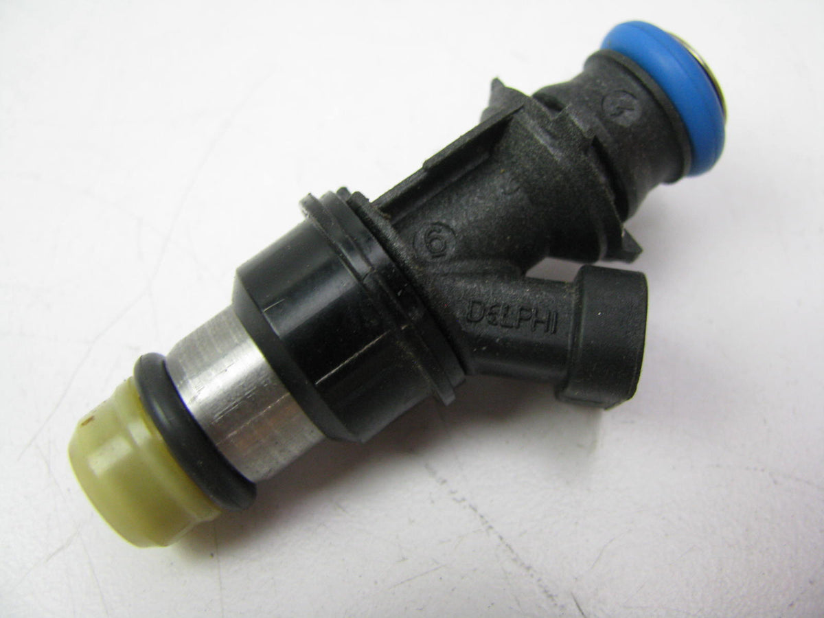 (1) USED OEM GM 25343789 Fuel Injector  - CHEVY GMC 8.1L V8 Gas Truck