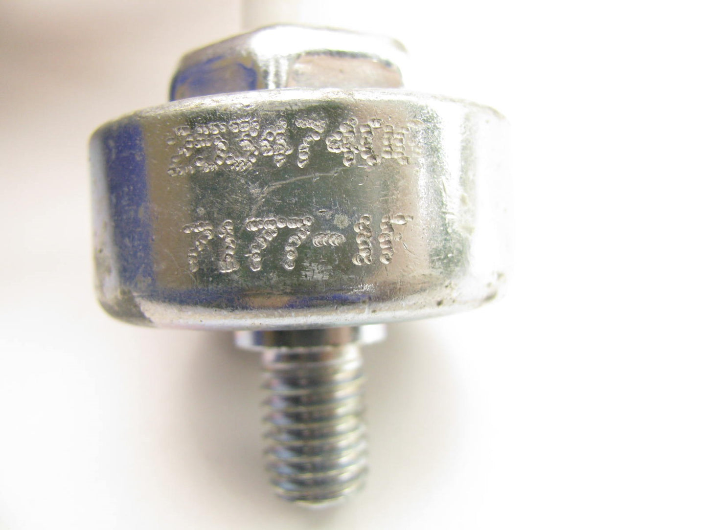 NEW - OUT OF BOX - GENUINE OEM GM 25347406 Ignition Knock Detonation Sensor