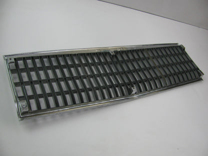 SCRATCHED - OUT OF BOX - OEM GM 25515818-D Front Grille 1982-1985 Buick Skylark