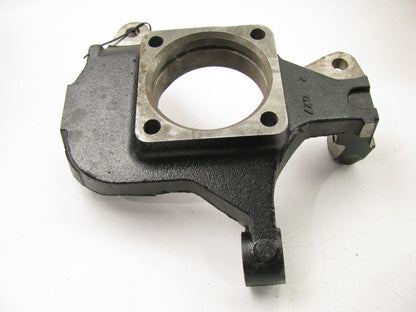 NEW UNBOXED OEM GM 25818627 Front Right Steering Knuckle