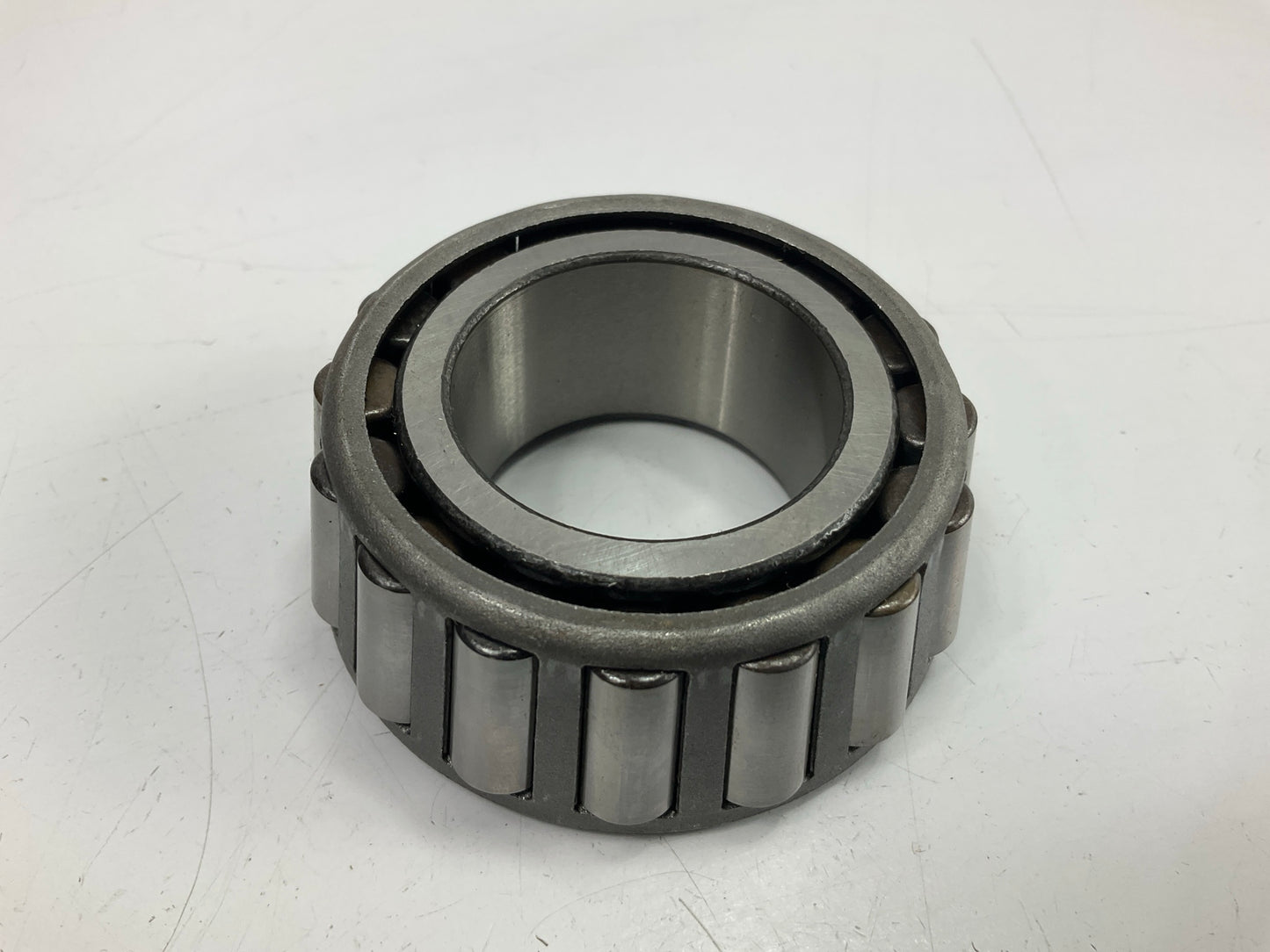 NEW - OUT OF BOX - 25877 Wheel Bearing And Race Set