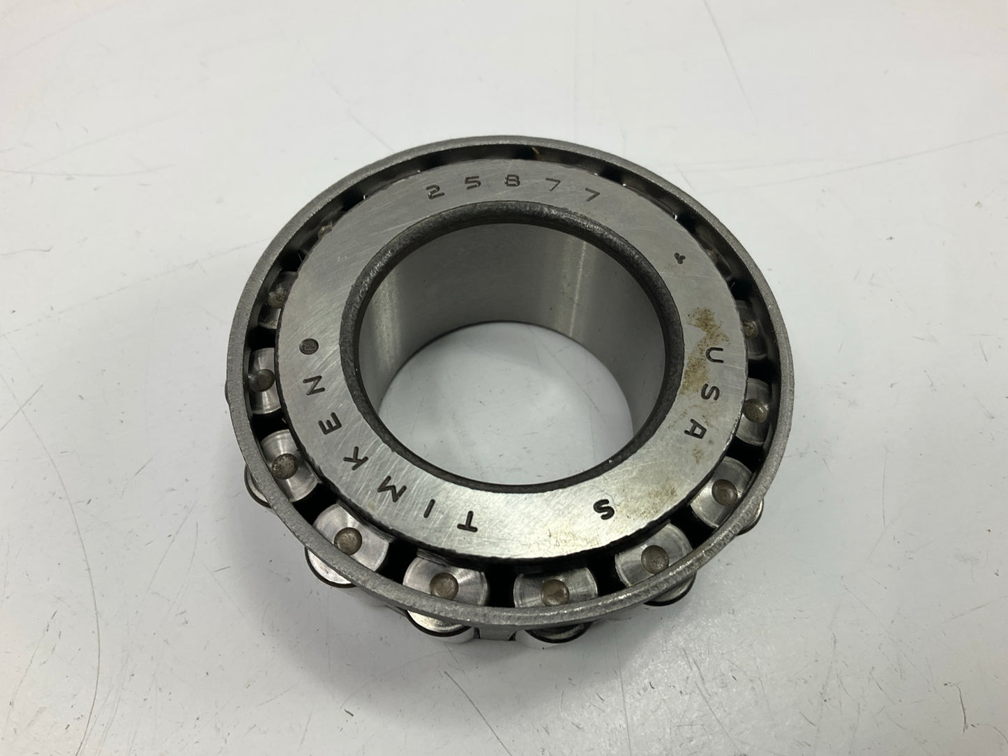 NEW - OUT OF BOX - 25877 Wheel Bearing And Race Set