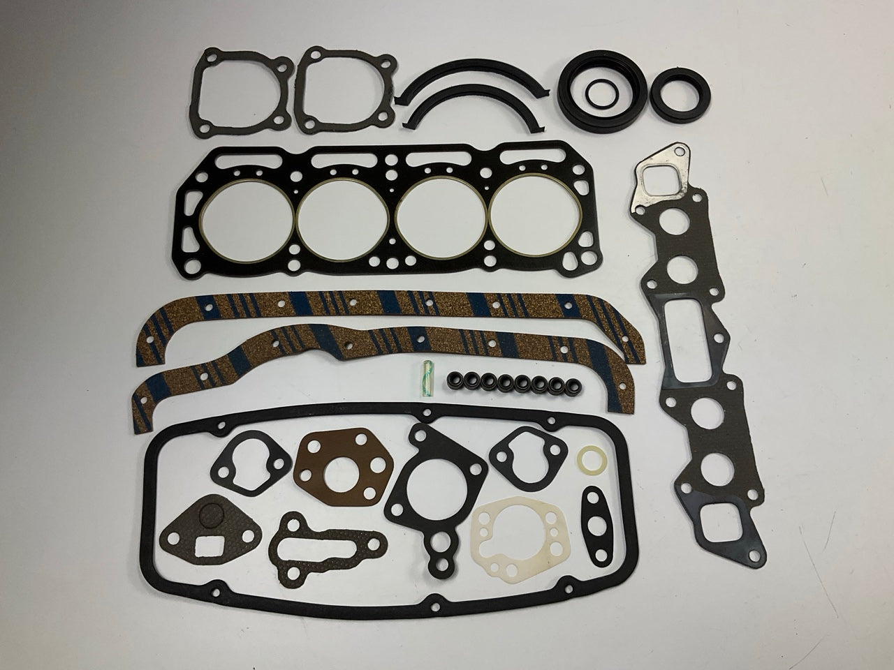 MISSING 2 GASKET Cylinder Head Gasket Set For 1975-1982 Datsun 1.4L 1.5L A14 A15