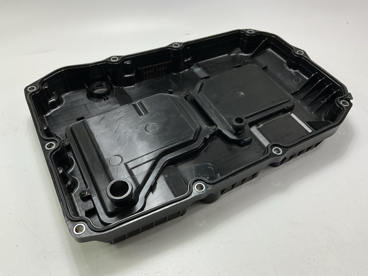 Has Some Scratches, Comes As Is - Vaico 265-887 Auto Trans Oil Pan