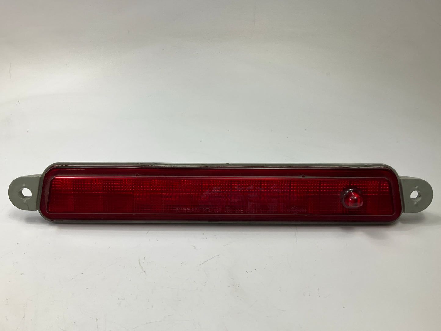 NEW - UNBOXED 26590-7S000 Center High Mount Brake Lamp For 2005-15 Nissan Armada