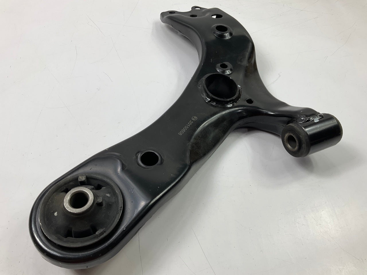 NEW - UNBOXED 2703-424438 Front Left Lower Suspension Control Arm