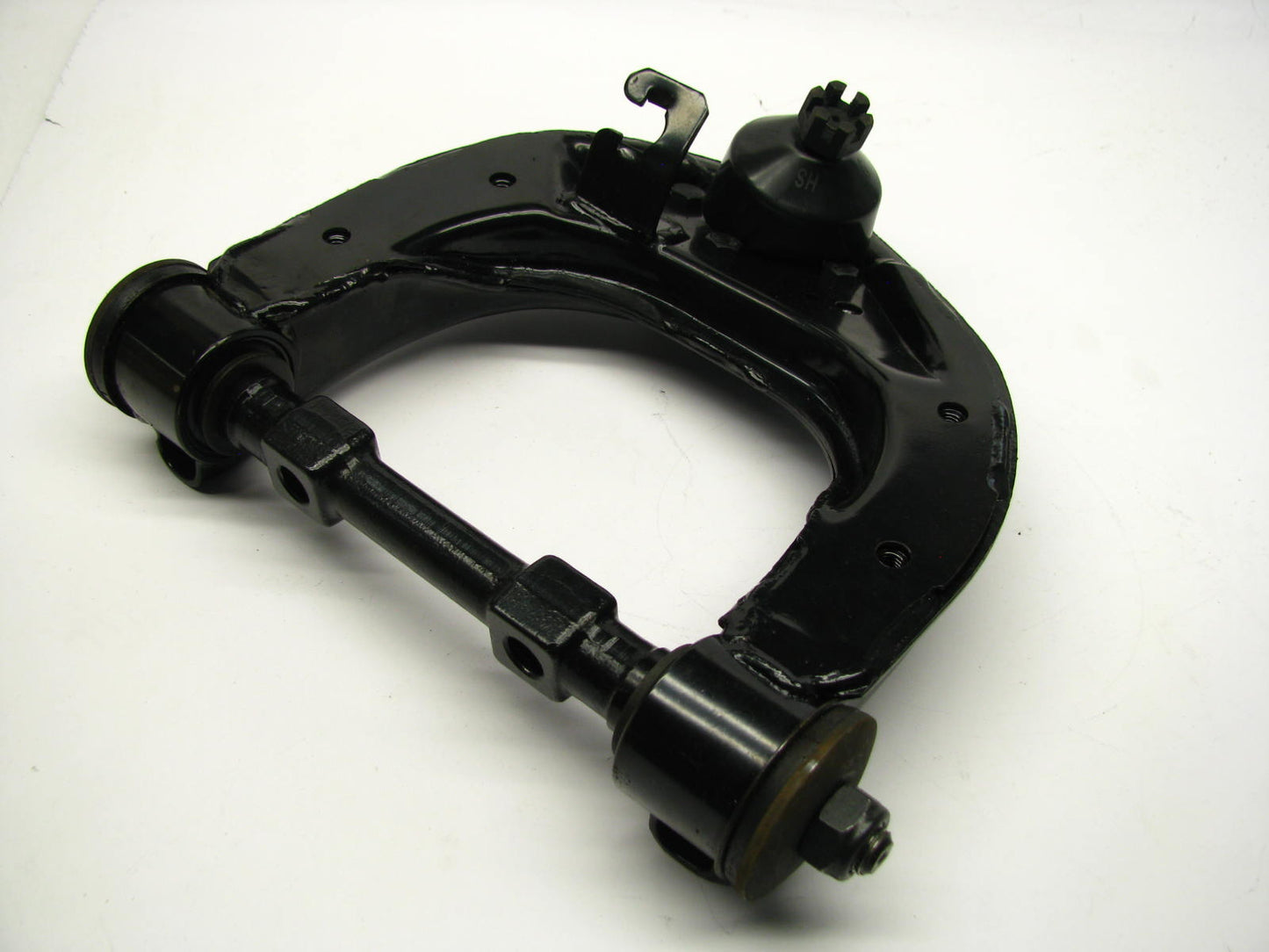 NEW UNBOXED 2003-2004 Montero Sport Front Right Upper Control Arm And Ball Joint