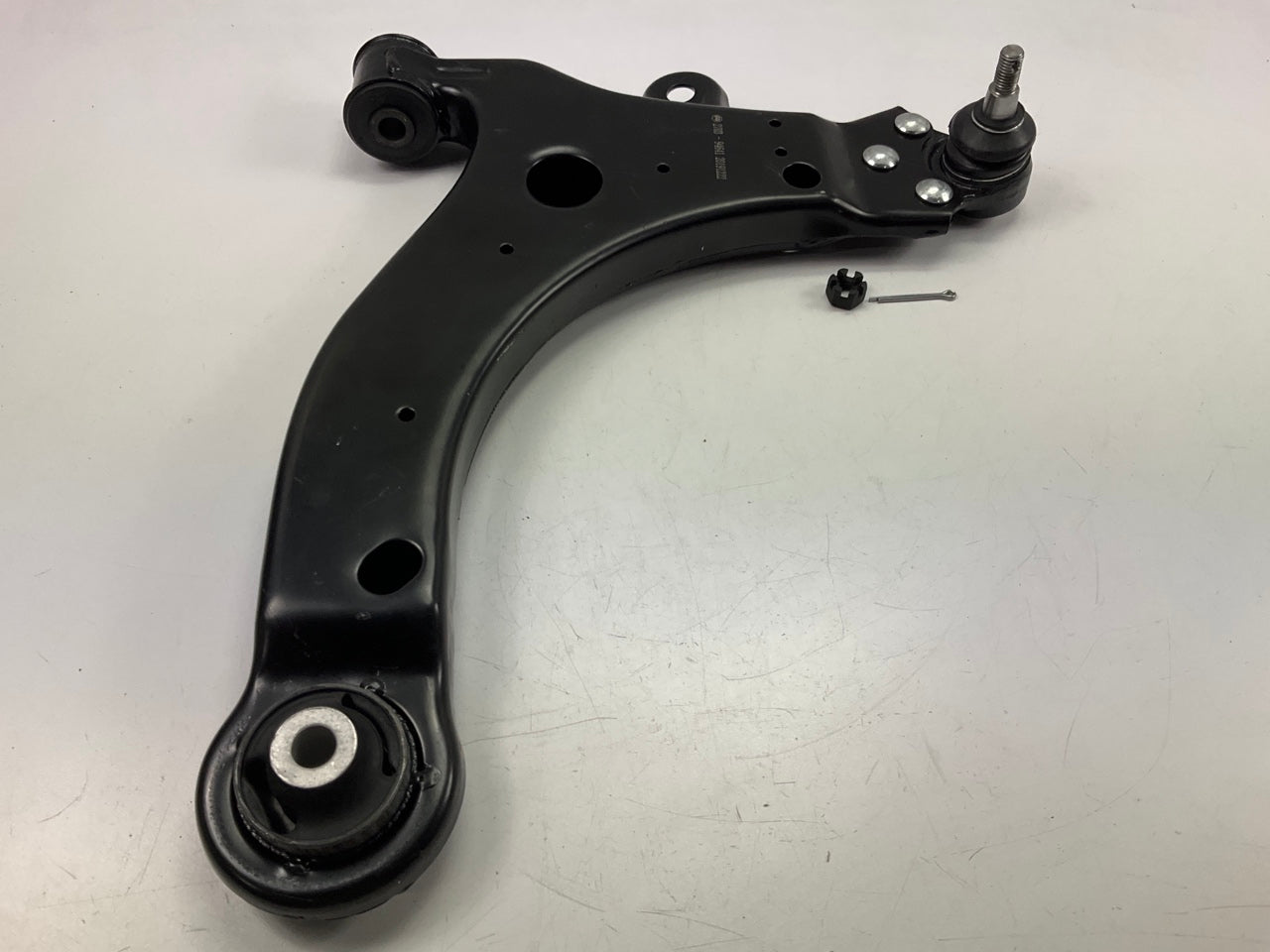 NEW UNBOXED 2703-94641 Front Left Lower Control Arm