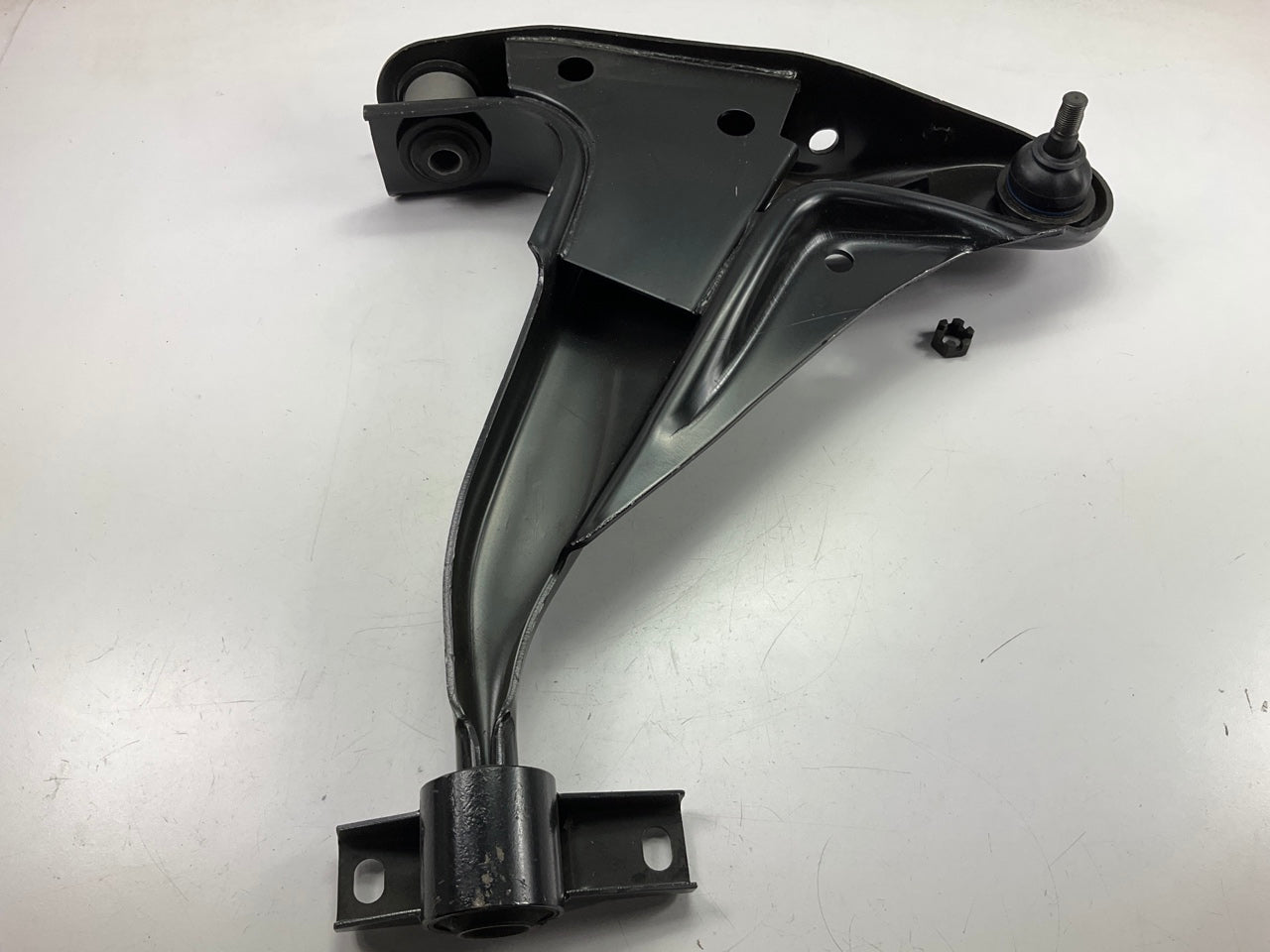 NEW UNBOXED 2703-96637 Front Lower Control Arm, Left Side - 02-05 Ford Explorer