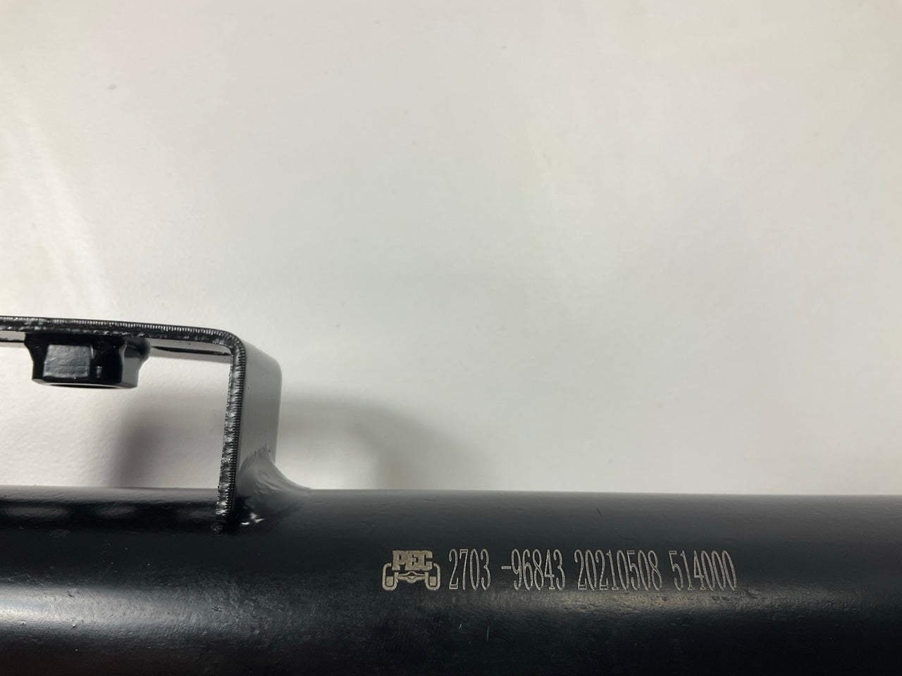 NEW - OUT OF BOX 2703-96843 Rear Lower Suspension Control Arm
