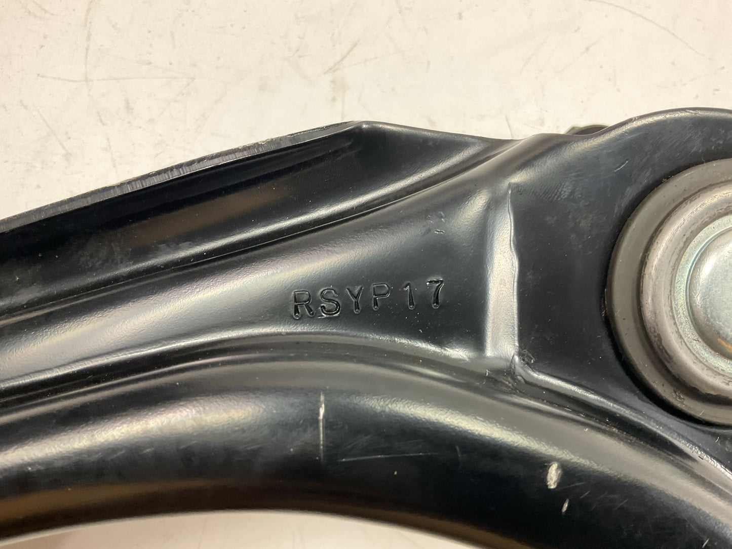 NEW 270396632 Front Right Upper Control Arm For 2002-2005 Ford Explorer