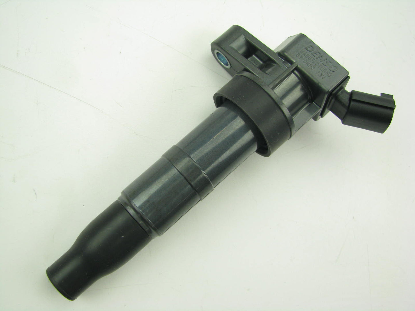 NEW - OUT OF BOX - DENSO Ignition Coil OEM For Hyundai 27300-3F100