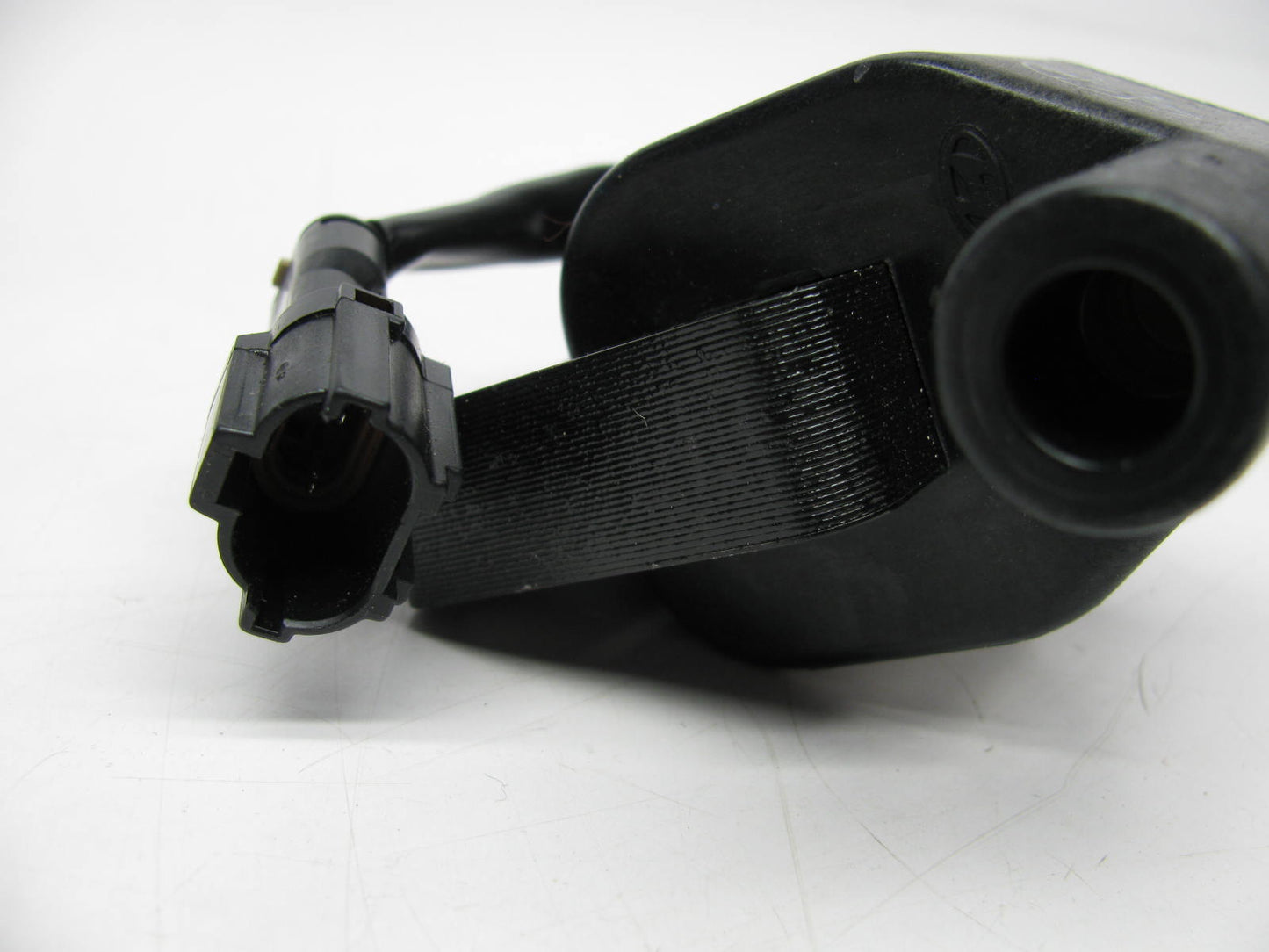 NEW - OUT OF BOX 27301-35600 Ignition Coil For 1995-1998 Hyundai Sonata 3.0L-V6