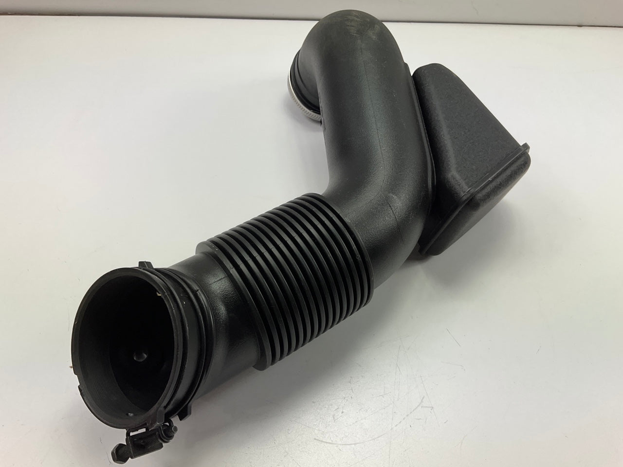 NEW UNBOXED 28130-C1300 Air Intake Hose OEM For 2014-2017 Hyundai Sonata