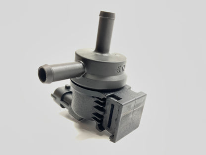 NEW UNBOXED Vapor Canister Purge Solenoid Valve OEM For Hyundai 289102E000