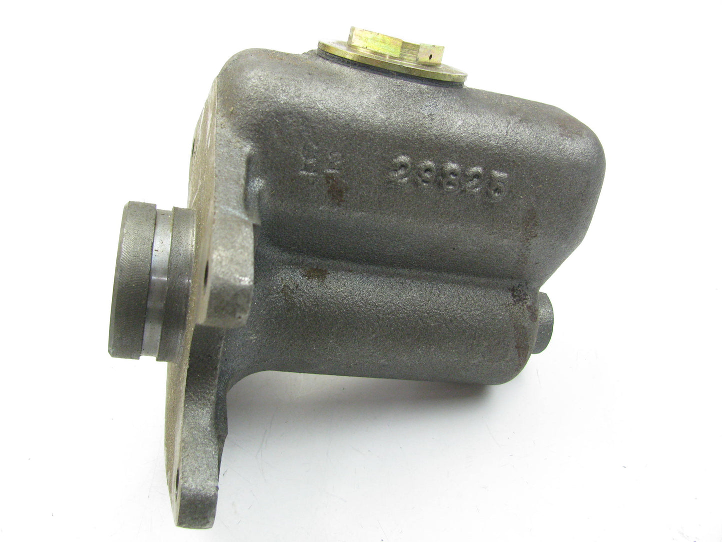 NEW - OUT OF BOX 29825 Brake Master Cylinder MC36492