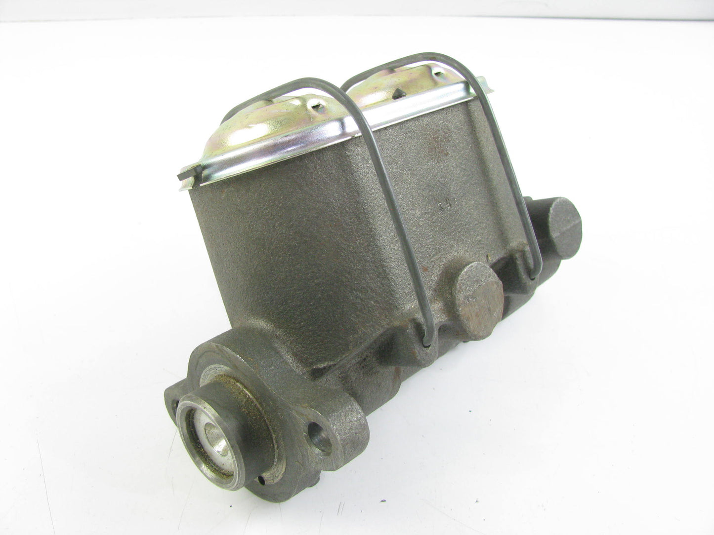 NEW - OUT OF BOX 29887 Brake Master Cylinder