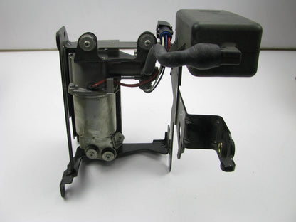 NEW - OUT OF BOX F7L5319AA Active Air Ride Suspension Compressor 97-98 Mark VIII