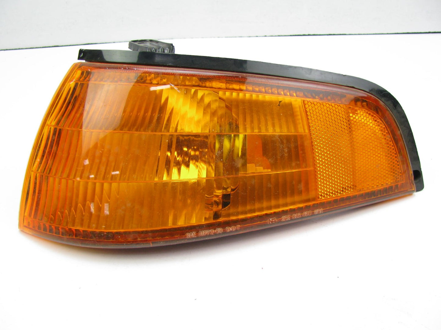 NEW - OUT OF BOX - OEM Left Drivers Side Corner Marker Light Lamp 93-96 Escort