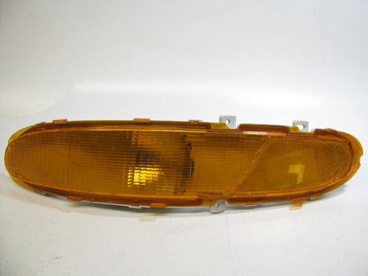NEW - OUT OF BOX 2BE937643 Front Left Turn Signal Light For 1993-1997 Ford Probe