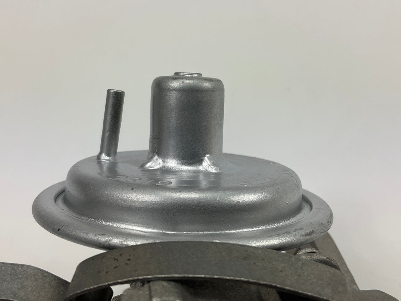 NEW OUT OF BOX 029450-2121 Distributor W/ Vacuum Advance 1981-1982 GM Isuzu 1.8L