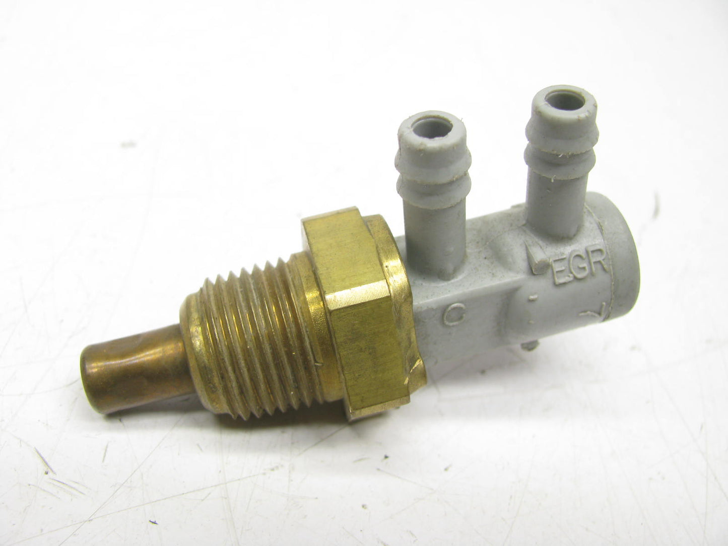 NEW - OUT OF BOX 3051170 Ported Vacuum Switch