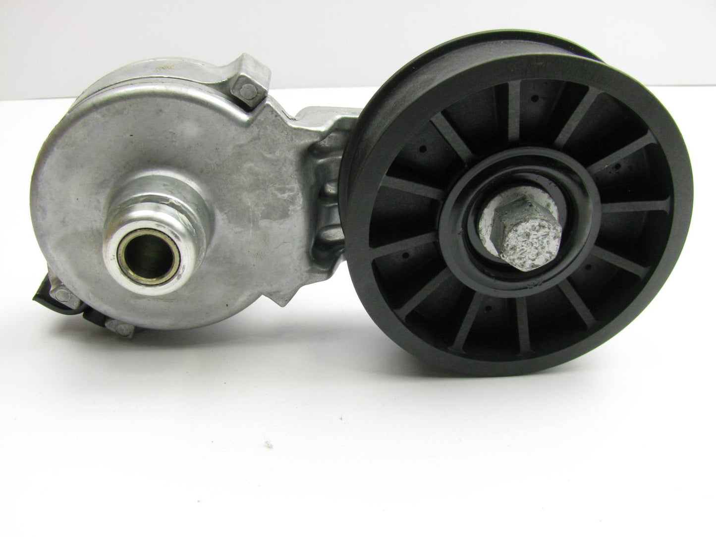 NEW - OUT OF BOX - 305222 Engine Belt Tensioner Assembly 95-96 Ford 300 4.9L-L6