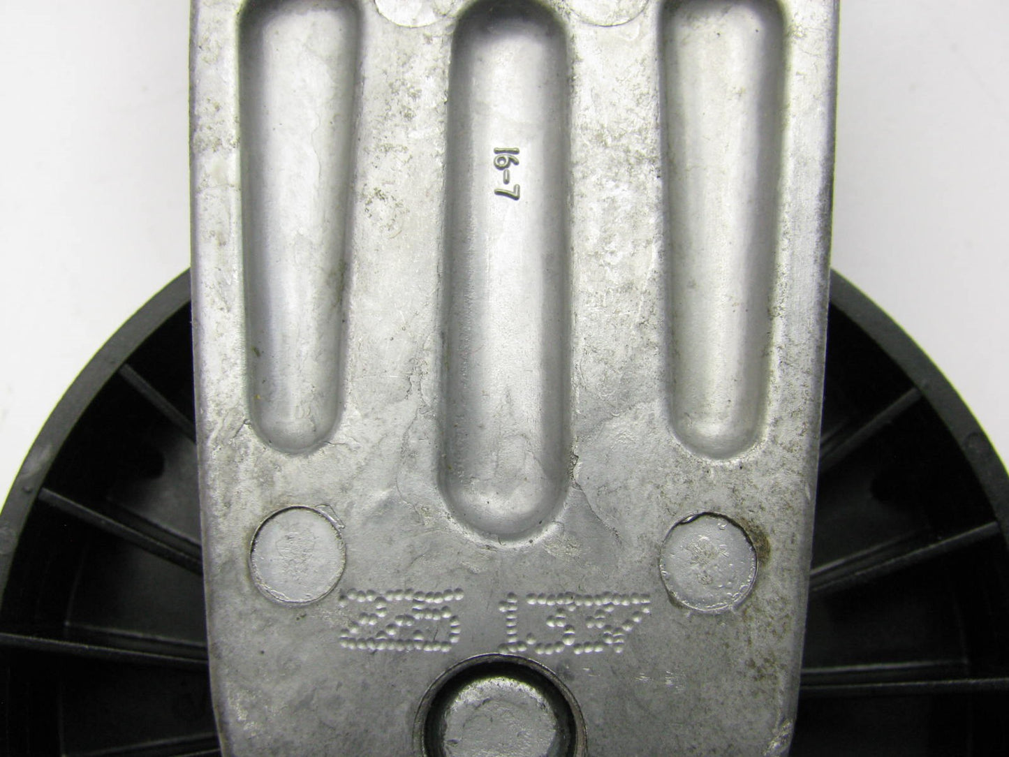 NEW - OUT OF BOX - 305225 Drive Belt Tensioner Assembly - With A/C