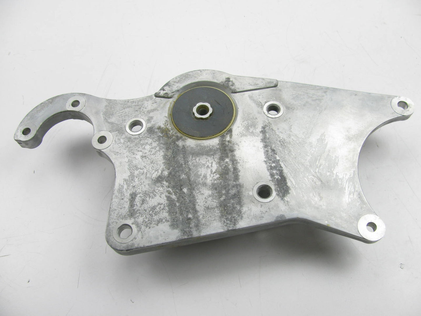 NEW - OUT OF BOX 305226 Drive Belt Tensioner