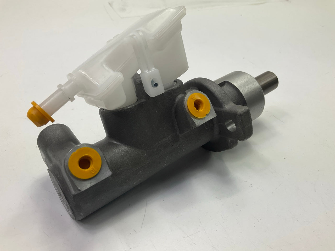 NEW - OUT OF BOX 310048 Brake Master Cylinder - 2006-2008 Ford Focus