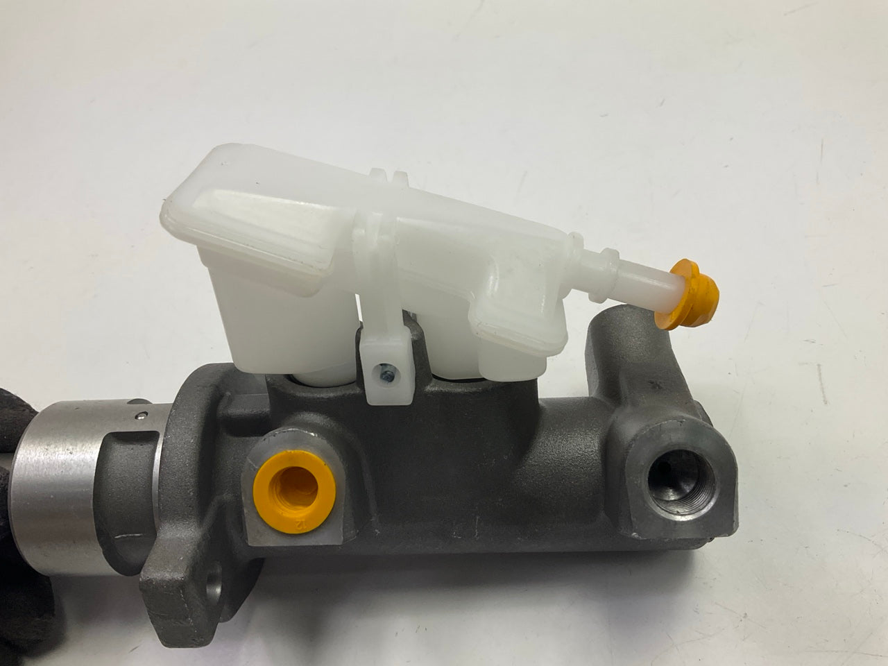 NEW - OUT OF BOX 310048 Brake Master Cylinder - 2006-2008 Ford Focus