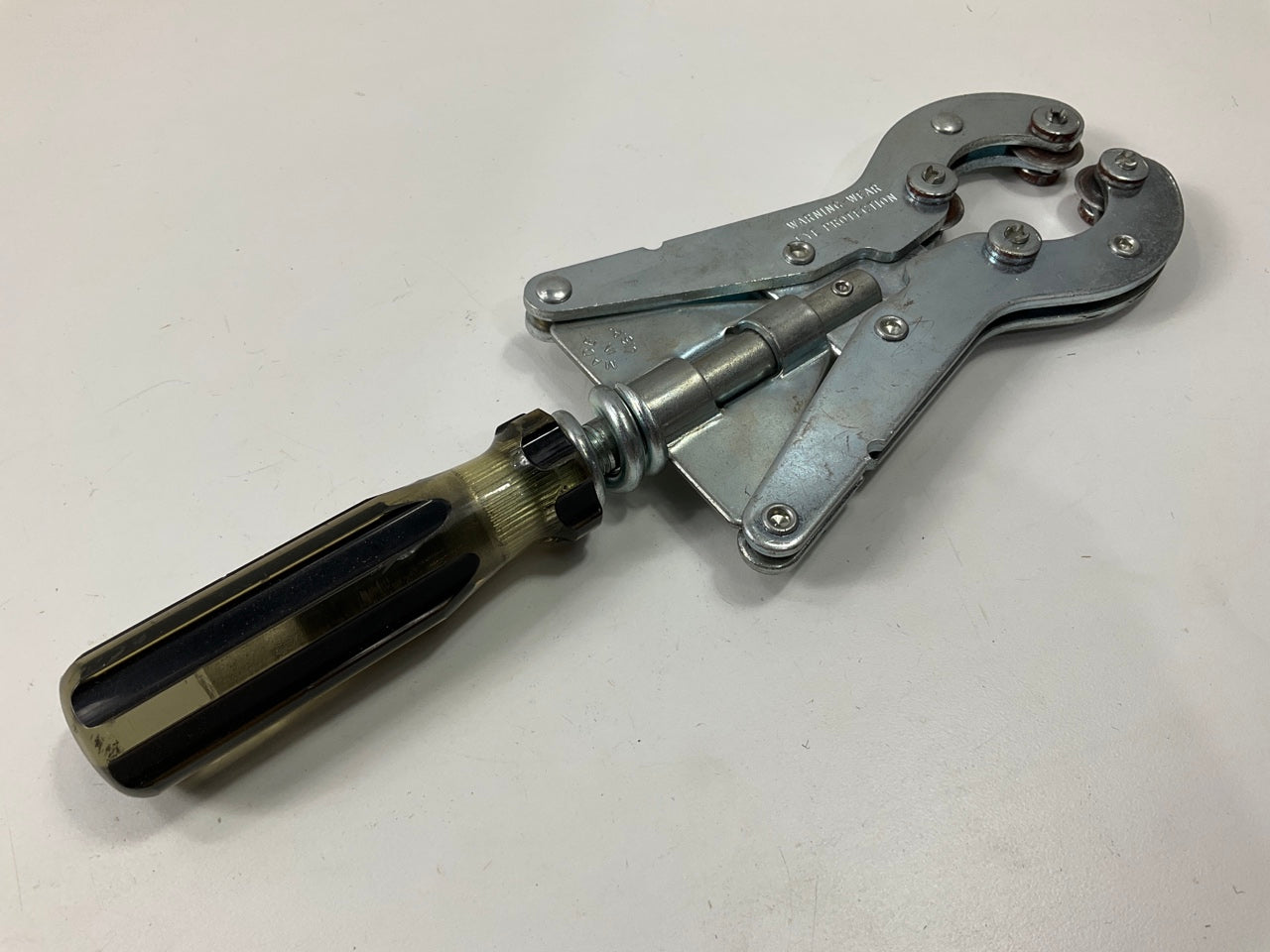 USED Tool #10 - Lisle 31500 Muffler Exhaust Cutter Tool 1-3/8''-2-1/2'' Pipe