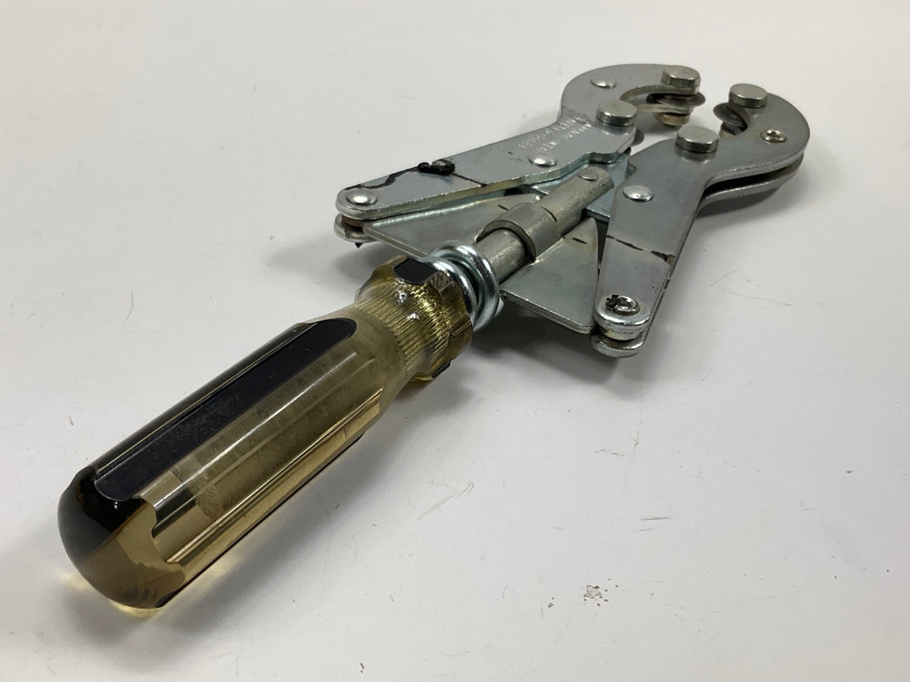 USED Tool #3 - Lisle 31500 Muffler Exhaust Cutter Tool 1-3/8''-2-1/2'' Pipe, USA