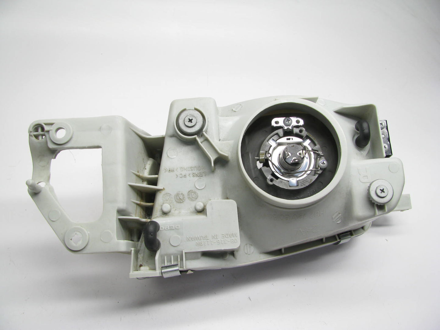 NEW UNBOXED - Depo 316-1119R Right Passengers Headlight Lamp For 1999-00 Protege