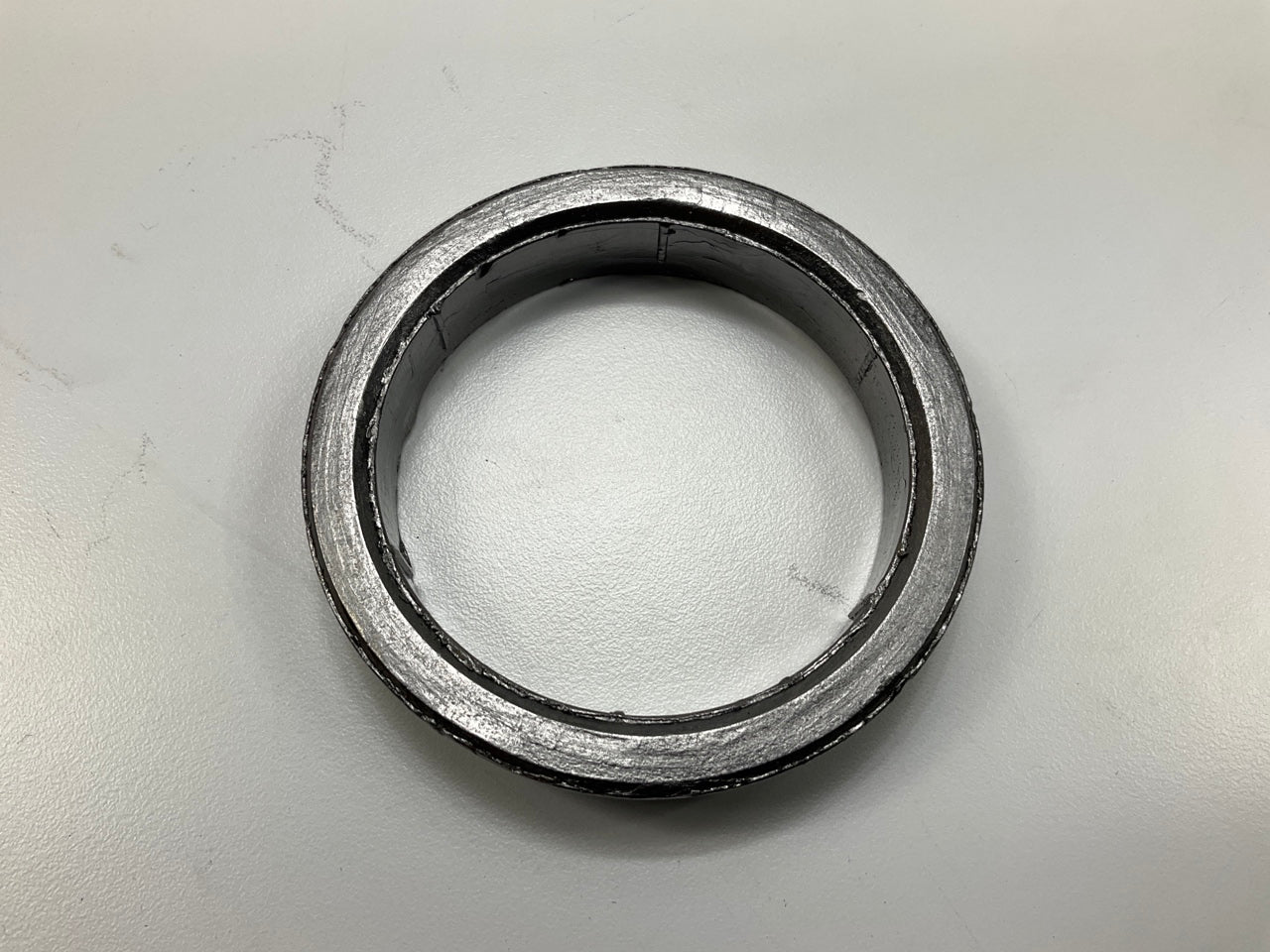 NEW - OUT OF BOX - 31639 Exhaust Pipe Flange Donut Gasket