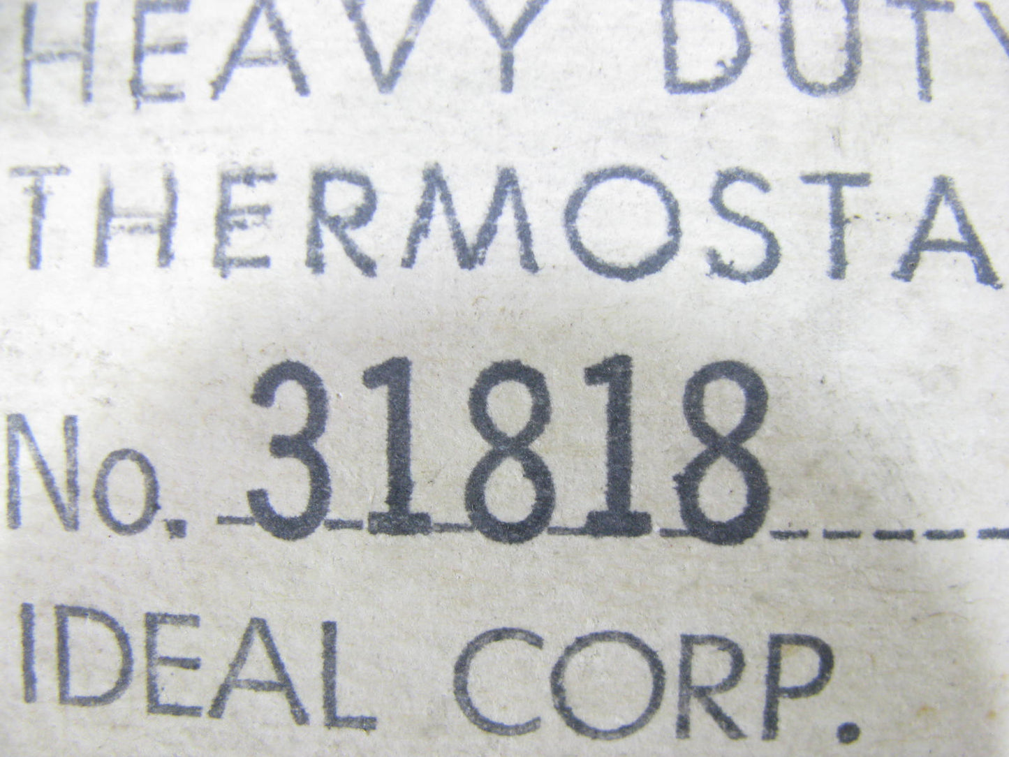 NEW - OUT OF BOX 31818 Heavy Duty Engine Coolant Thermostat - 180 Degree