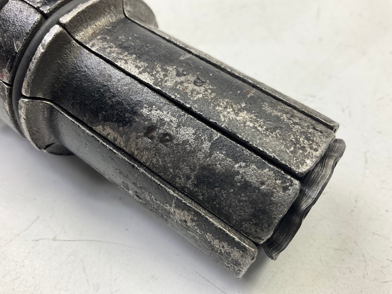 USED #1 - LISLE 32500 Exhaust Pipe Expander Tool - 1-5/8'' To 2-7/16''