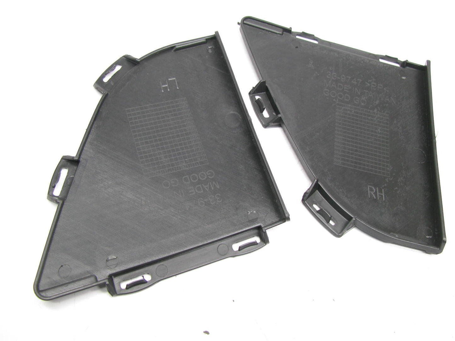 NEW 2011-2013 BMW X5 Front Bumper Cover Filler Retainer Inner Side Cover Panels