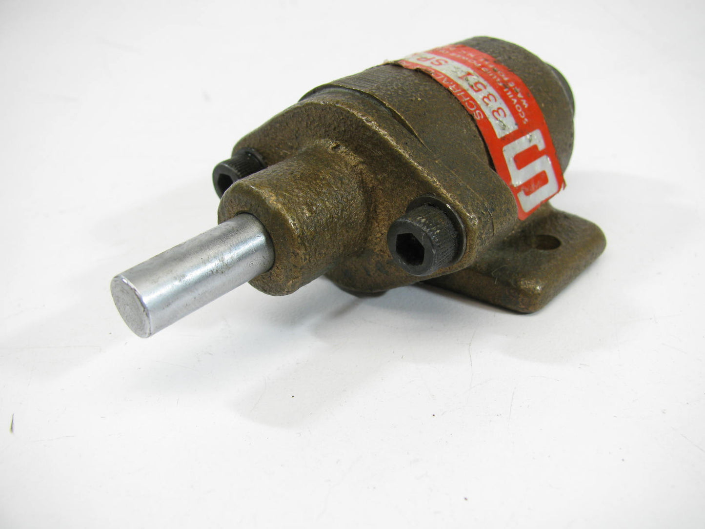 Schrader Side Leg Mounted Clamping Cylinder   3351-SP13