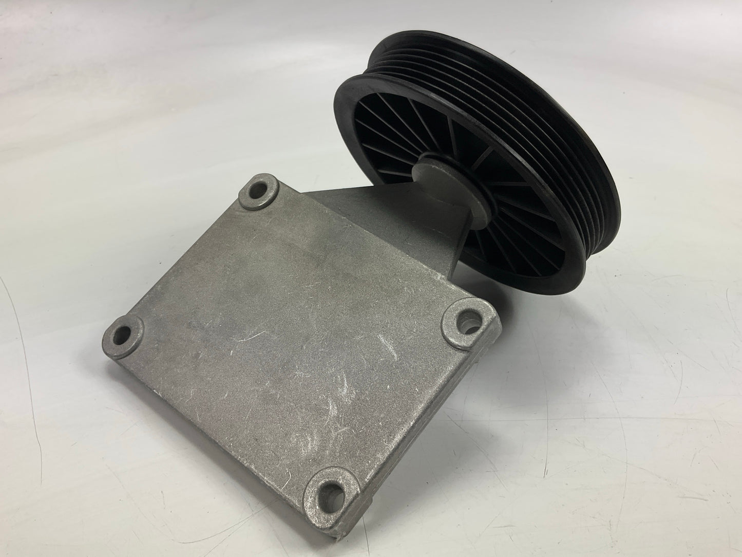 NEW - UNBOXED 34230 A/C Compressor Bypass Pulley