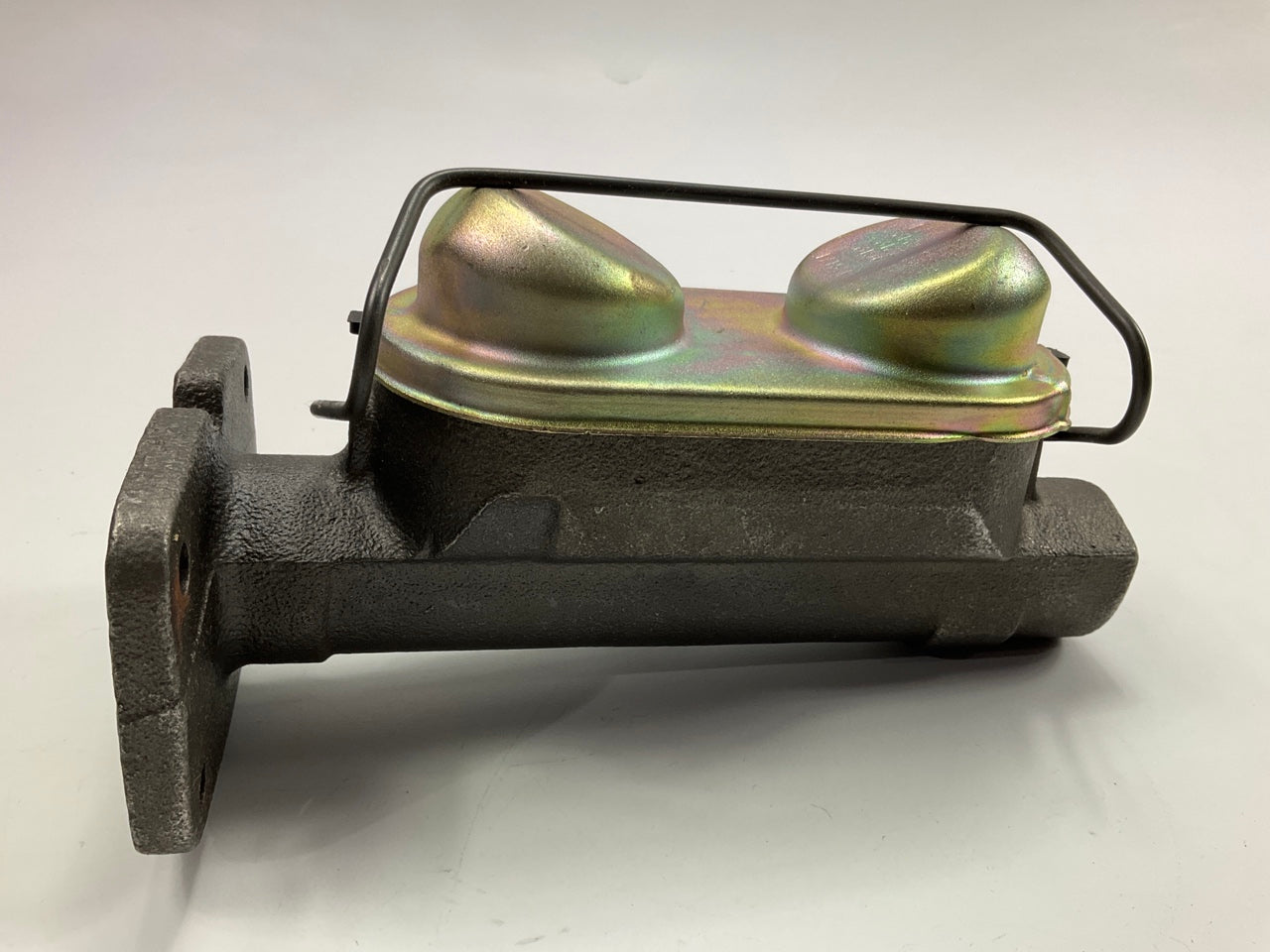 NEW UNBOXED ''3461189'' Casting Brake Master Cylinder For Dart, Duster, Demon