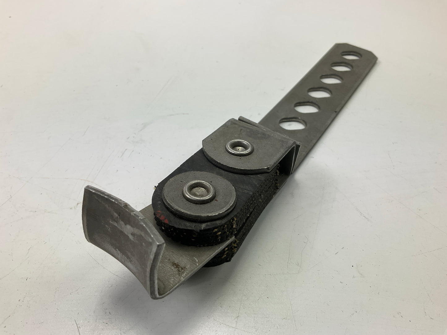 NEW - UNBOXED 35103 Exhaust Hanger